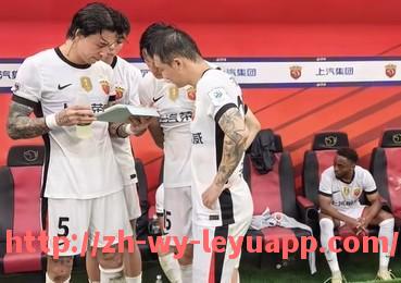 乐鱼体育入口-法甲比赛回顾与总结：每轮亮点、焦点战与关键球员点评
